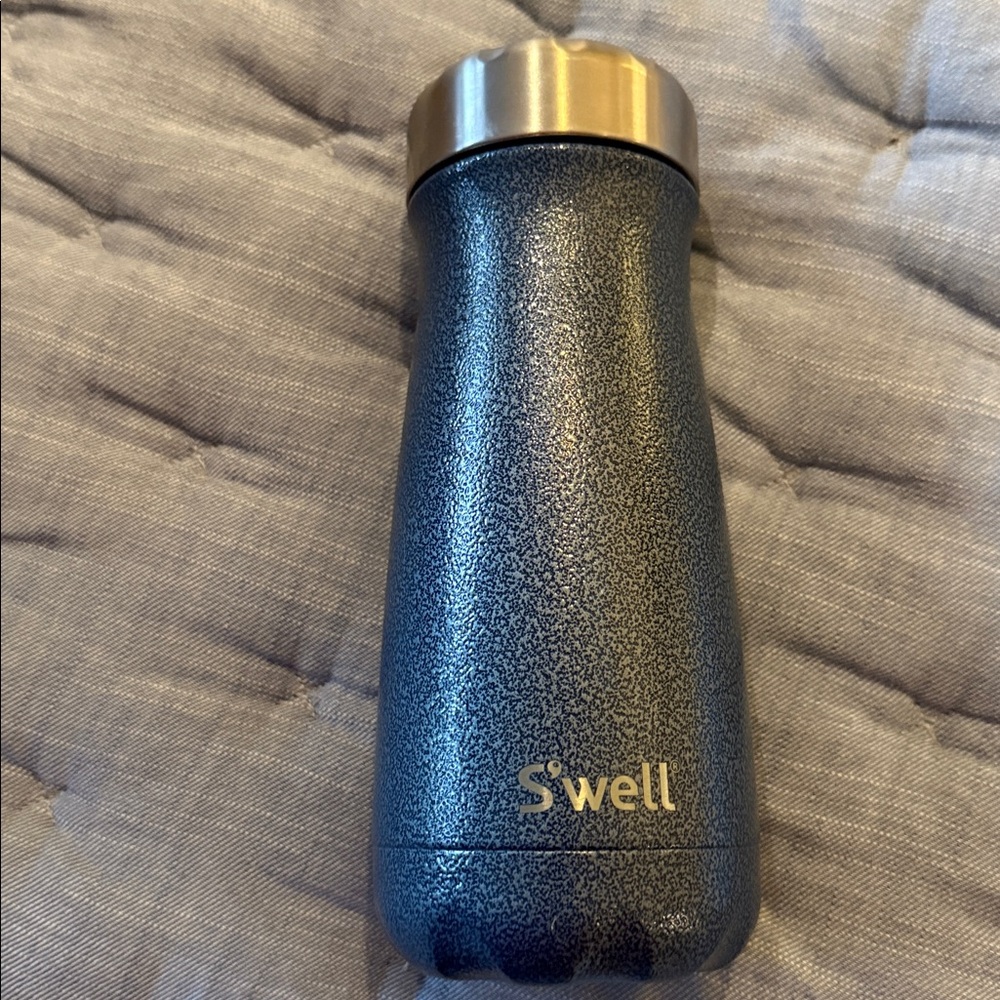 Swell Stainless Steel water bottle